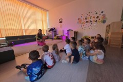 IMG-75b941ff32dd9147c38649b7efa83bc0-V_1067x800